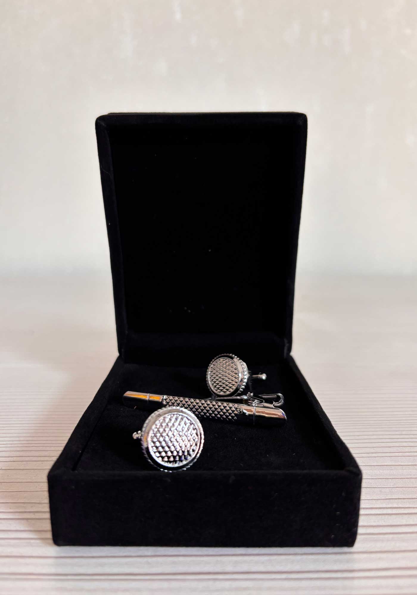 ست دکمه سردست و گیره کد D05