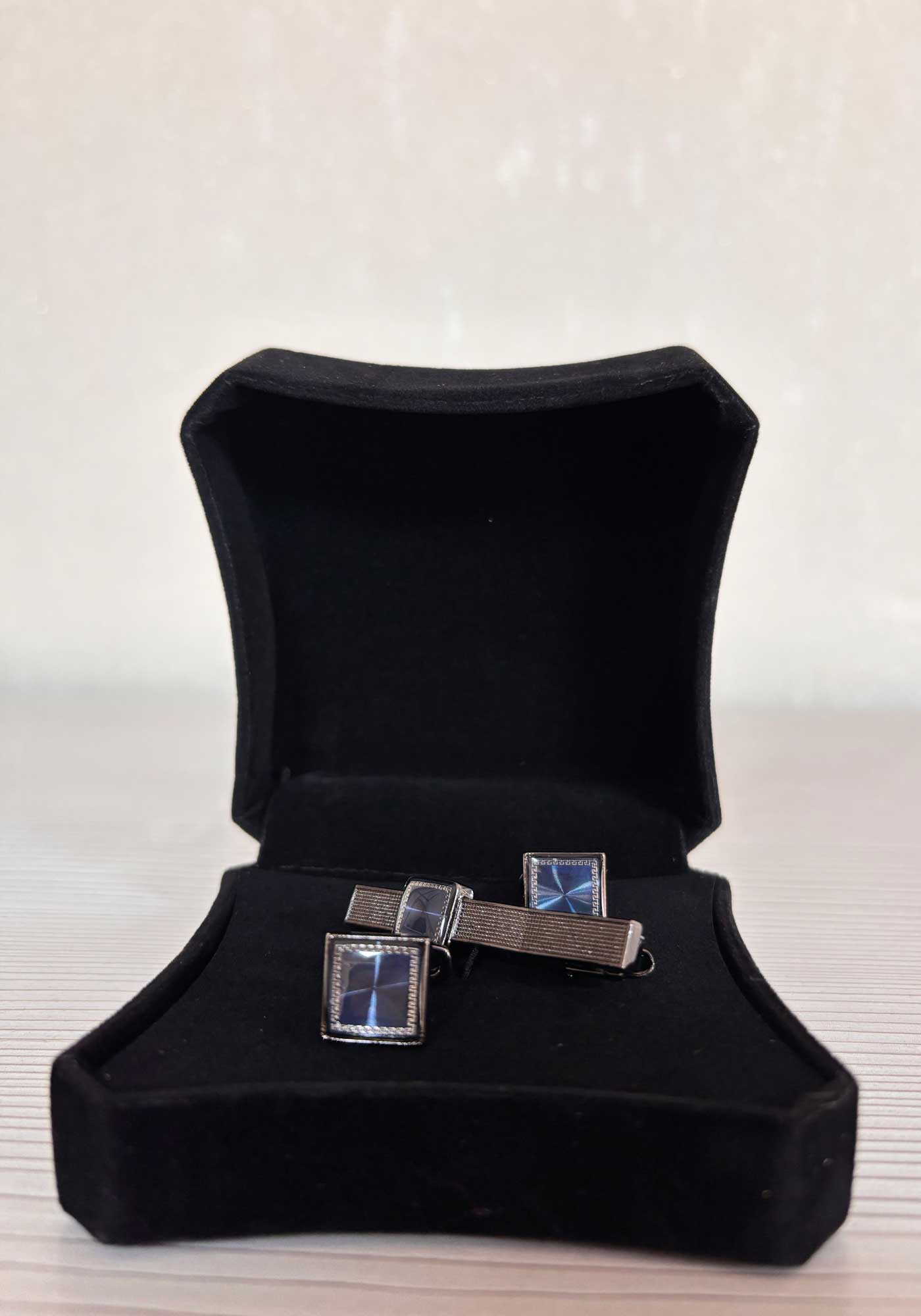 ست دکمه سردست و گیره کد D10