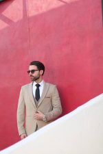 کت‌وشلوار کرم روشن مردانه در استایل اداری