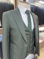 کت و شلوار تک‌دکمه سبز